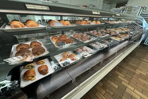 Bonjour Cafe-Bakery photo 2